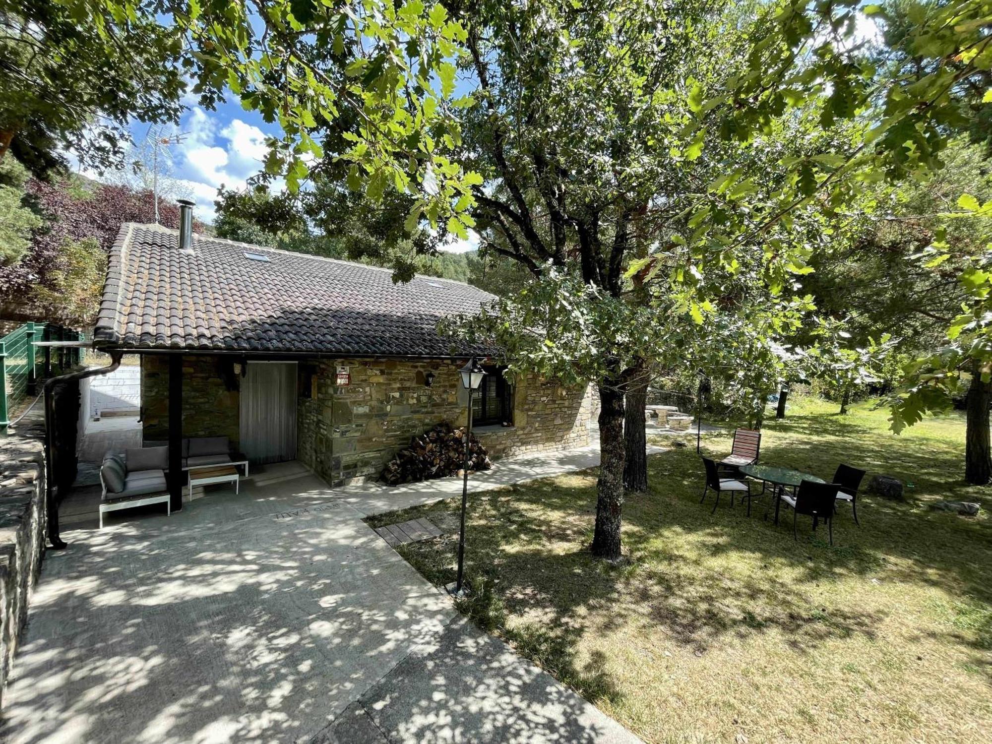 Вилла Chalet Del Roble Бьескас Экстерьер фото